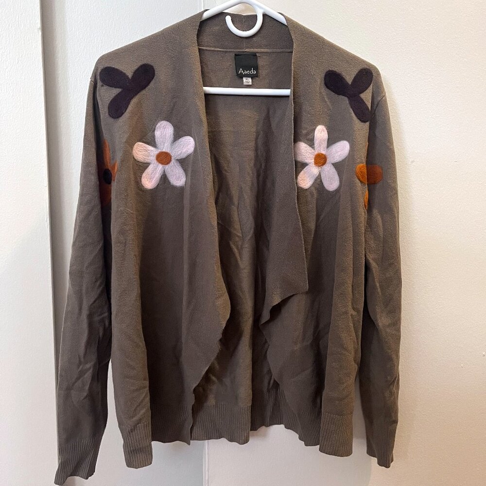 Aaeda XL Floral Cardigan